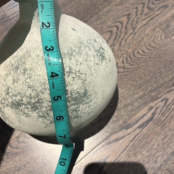 San Miguel Vidrios textured recycled mint green Bulbous Art Glass Vase - Picture 7 of 17